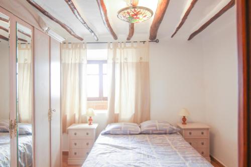  Cozy and Tranquil Townhouse in Town Orgiva in Órgiva