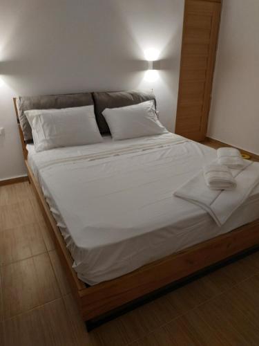 1 double bed, 2 sofa beds