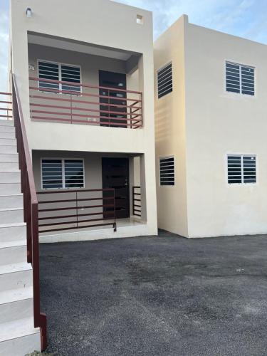 Brebella New 2 Bedroom Apartment