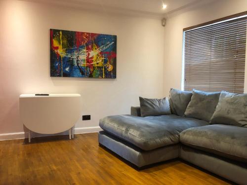 Picture of Lovely 1-Bedroom Flat Near City Centre