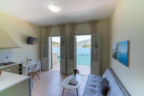 Double Room with Balcony and Sea View