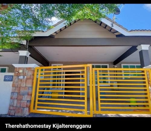 TheREHAT Homestay Kijal Terengganu in Bandar Kijal