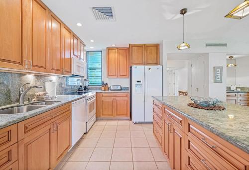 Wailea Elua #1702 by Ali'i Resorts - image 10