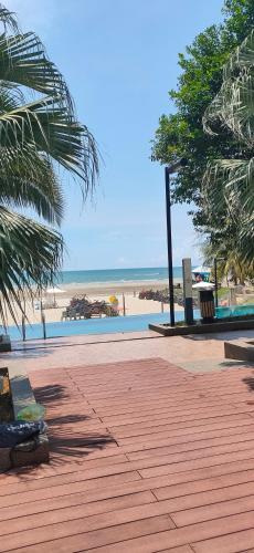 TimurBay Seafront with Netflix by DeWiraSuite Hillview TimurBay Seafront with Netflix by DeWiraSuite Hillview