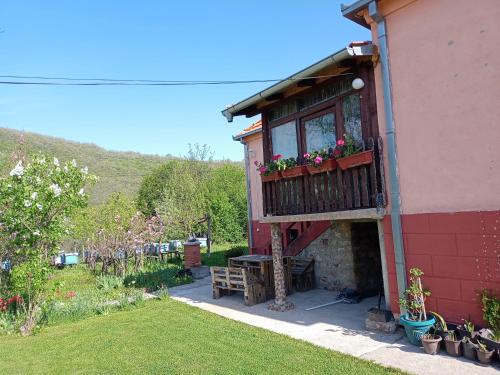 Kuca Jablansko Polje in Lipovica