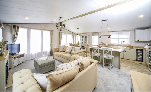 Luxury Lodge - Hoburne Devon Bay photo 3