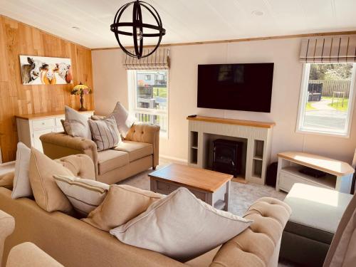 Luxury Lodge - Hoburne Devon Bay photo 4