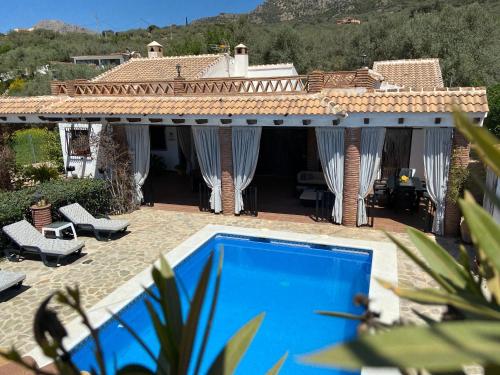  Villa Zahar in Periana