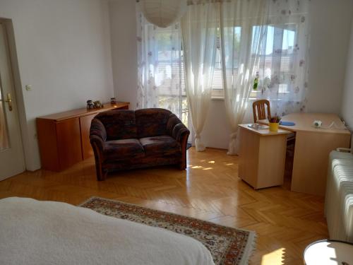 Lovely 2-bedroom appartment with free parking in Brezovica Pri Ljubljani