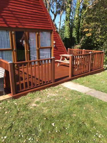 . Seaside Chalet - Sleeps 6