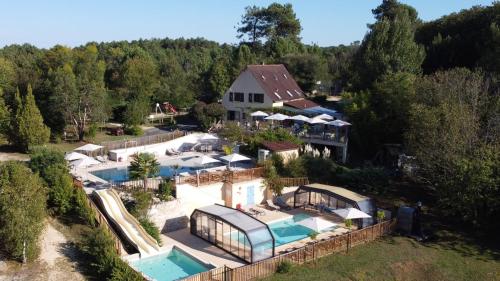 Camping Les Charmes - Camping - Saint-André-d'Allas