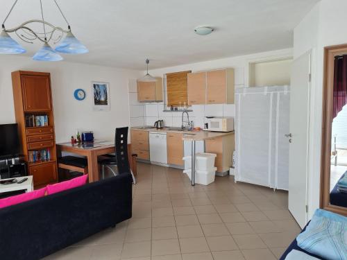 Konyha, Ferienwohnung Elvira in Althengstett