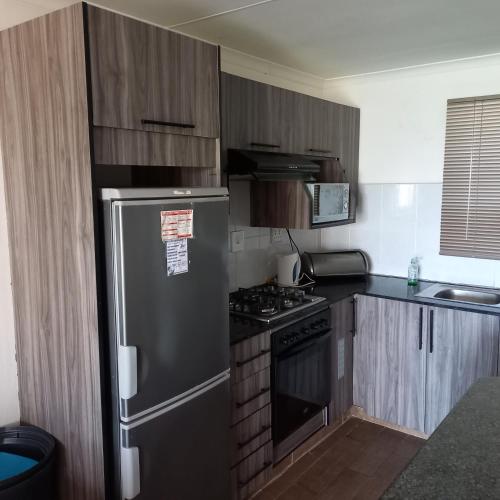 Silhouette 3 in Uvongo