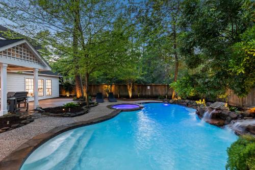 Unique Mid century modern in The Woodlands thumb 4