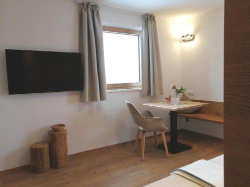 Huber - Das Tiroler B&B – Oberperfuss, IL