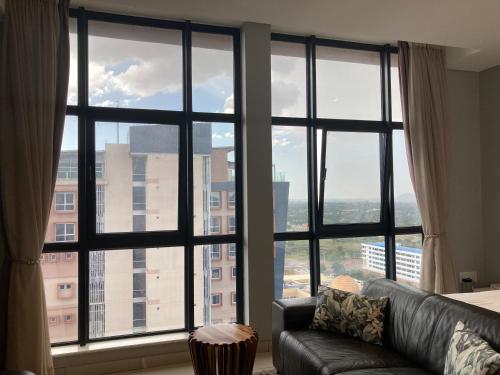 Urban Awe Apartment- iTowers 18th Floor Urban Awe Apartment- iTowers 18th Floor