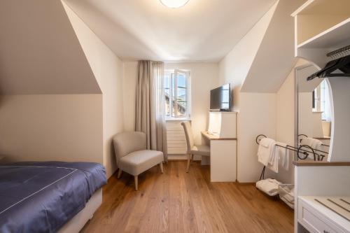 Verena's Bed & Breakfast Guesthouse - image 14