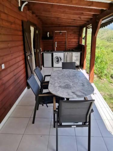 BLUE MARLIN BUNGALOW NEUF 4 PERSONNES in Bouillante