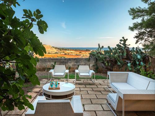 Balcony/terrace, Kubo Sea Views Luxury Escape in Lecce