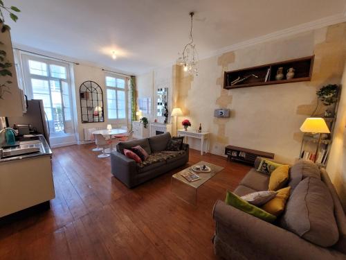 One-Bedroom Apartment image 8