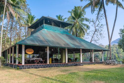 Étterem, Amritara Riverside Luxury Tents in Thattakad