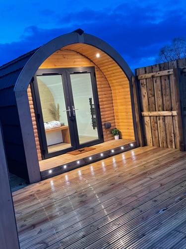 Picture of Apex Studio Pod & Jacuzzi Bath