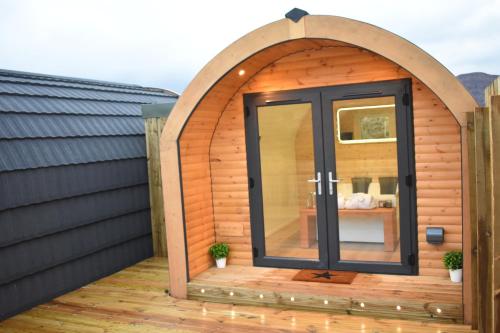 Picture of Apex Studio Pod & Jacuzzi Bath