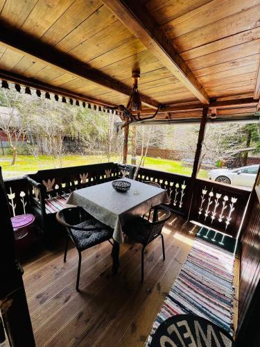 Erkély/terasz, Cabana Adrienne in Marosfő