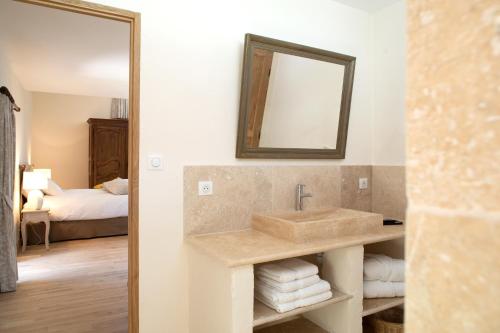 L'Hote Antique - MAISON D'HOTE- 4 Suites avec cuisine - 화장실