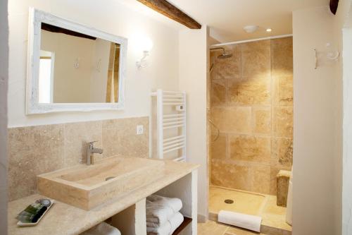 L'Hote Antique - MAISON D'HOTE- 4 Suites avec cuisine - 화장실