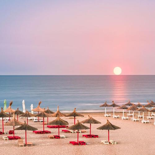 . Seaside Home Apartment