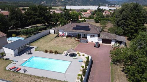 Chez Anne Marie Gite la volière - Location saisonnière - Beausemblant