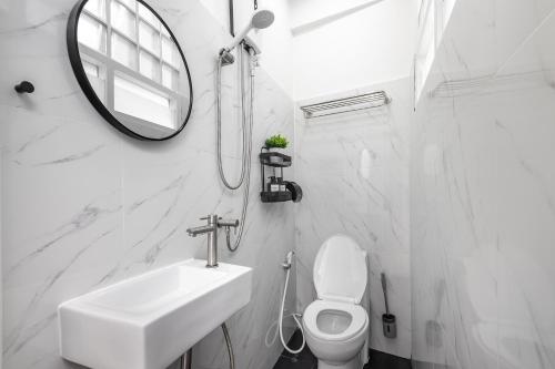 Ozzy's home@Banchang Ozzy's home@Banchang