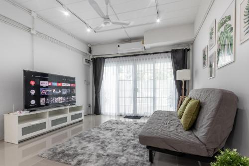 Ozzy's home@Banchang Ozzy's home@Banchang