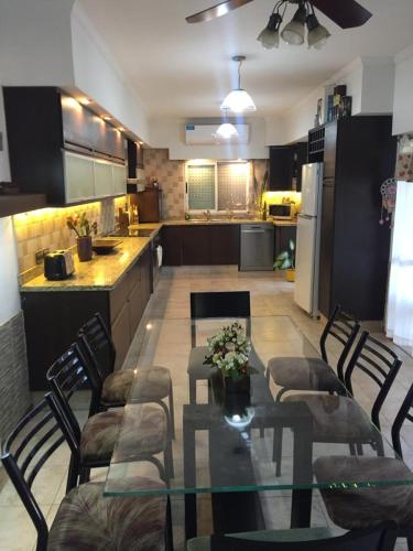 Casa Súper Equipada en Roldan (Casa Super Equipada en Roldan) in Roldán