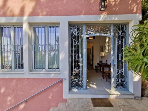 Ingresso, Le Mas rose by Booking Guys in Nizza