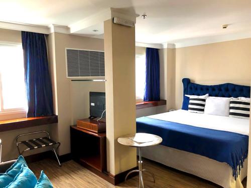 room detail thumbnail 1