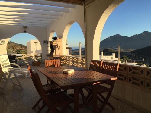  Casa en el valle de los Escullos, Pension in Almería