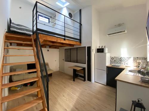 Grand studio contemporain avec mezzanine - Location saisonnière - Sérignan