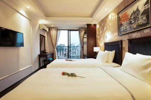 Deluxe Twin Room with Balcony