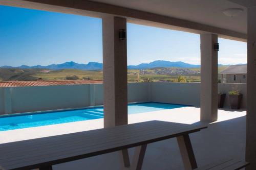 شرفة/ تراس, 25 On Rooiels in موزيل بيه