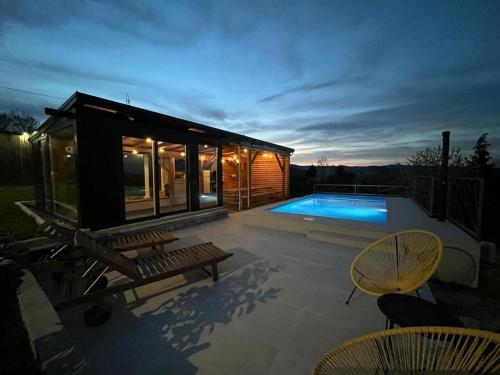 設施, Kuća za odmor David-privatni bazen (Kuca za odmor David-privatni bazen) in 下斯圖比察