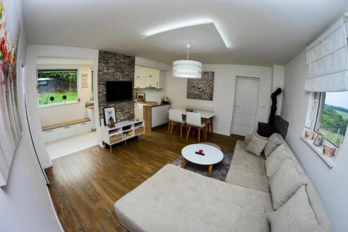 Kuća za odmor David-privatni bazen (Kuca za odmor David-privatni bazen) in 下斯圖比察