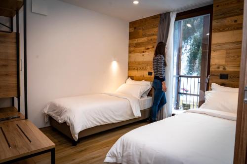 2 bedrooms, 4 beds