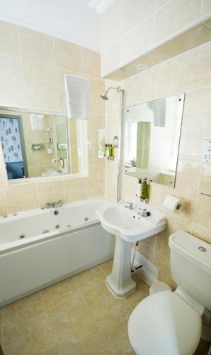 Crown Hotel Wetheral - image 5