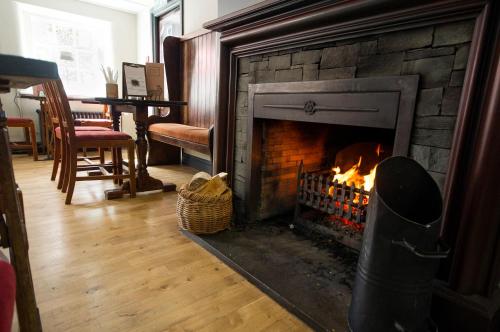 Crown Hotel Wetheral - image 6