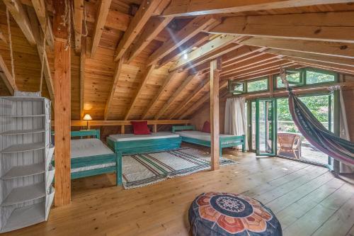 Hani Kastania - Chania retreat for families and groups for holidays and workshops in Mousoures