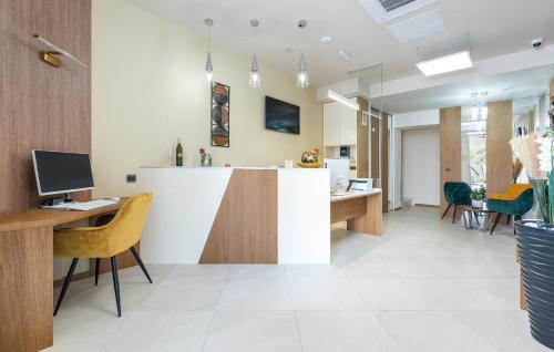 大堂, Hotel Dua Residence in 波雷奇