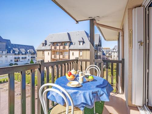 Apartment Le Clos Mathilde-19 by Interhome - Location saisonnière - Cabourg