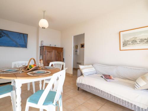 Apartment Le Grand Pavois in Agay